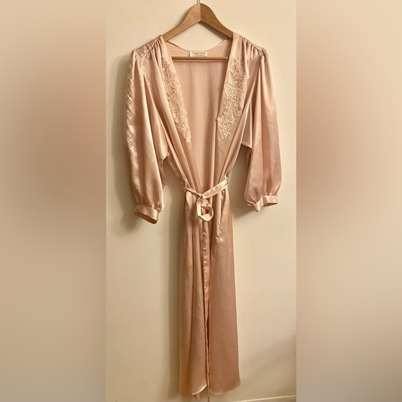 Other - Vintage MEDIUM Silky Robe Balloon Sleeves